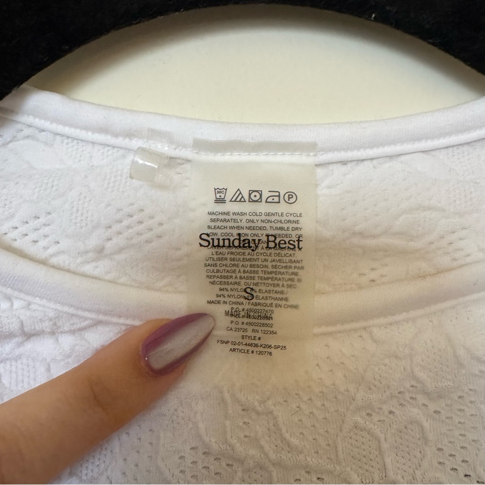 Aritzia Sunday Best White Floral Textured Long Sleeve - Picture 4 of 6